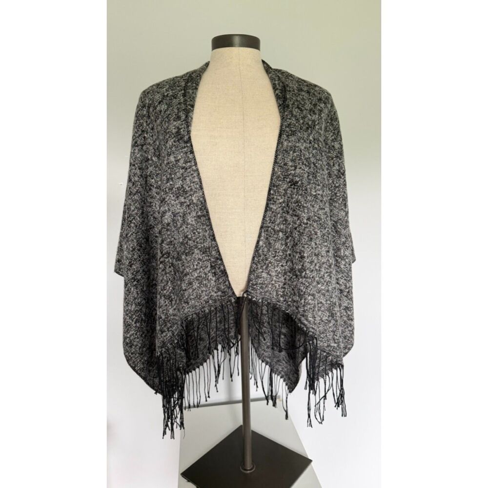 Just Jamie Heathered Black Abstract Ruana Poncho Fringe One Size NWT